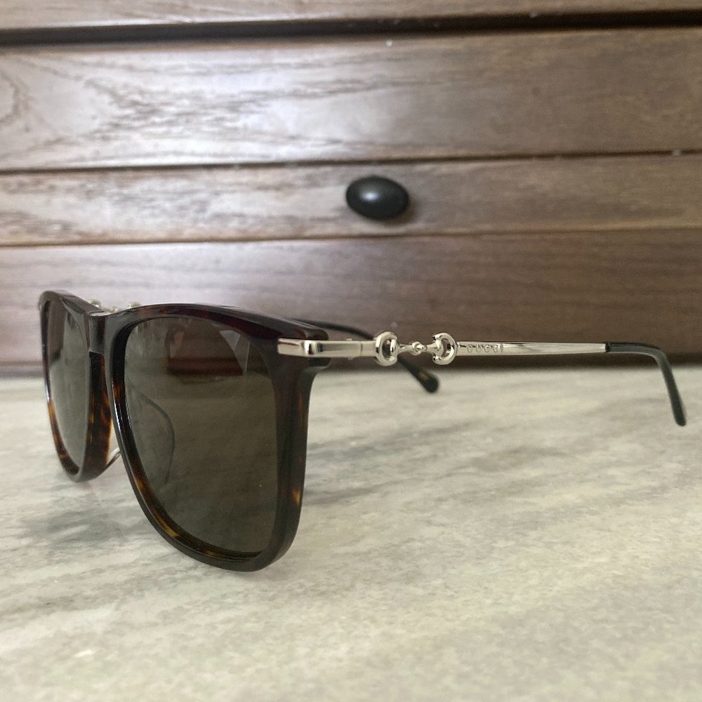 GUCCI mens sunglasses